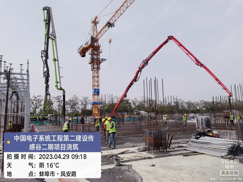 致敬劳动者_副本.jpg